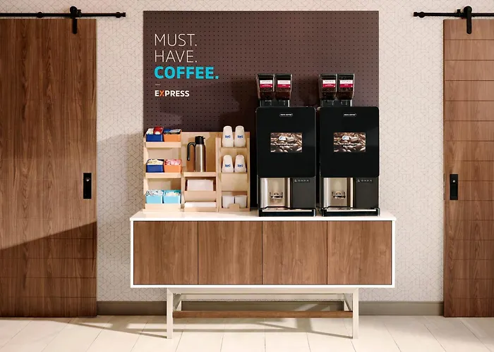 Holiday Inn Express Hotel & Suites Carthage By Ihg